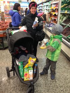 Einkaufen in Ushuaia für den Alltag kann man im hiesigen Supermarkt. Es gibt alles, was es in Deutschland auch gibt.