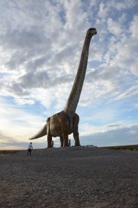Riesiger Dinosaurier vor Trelew